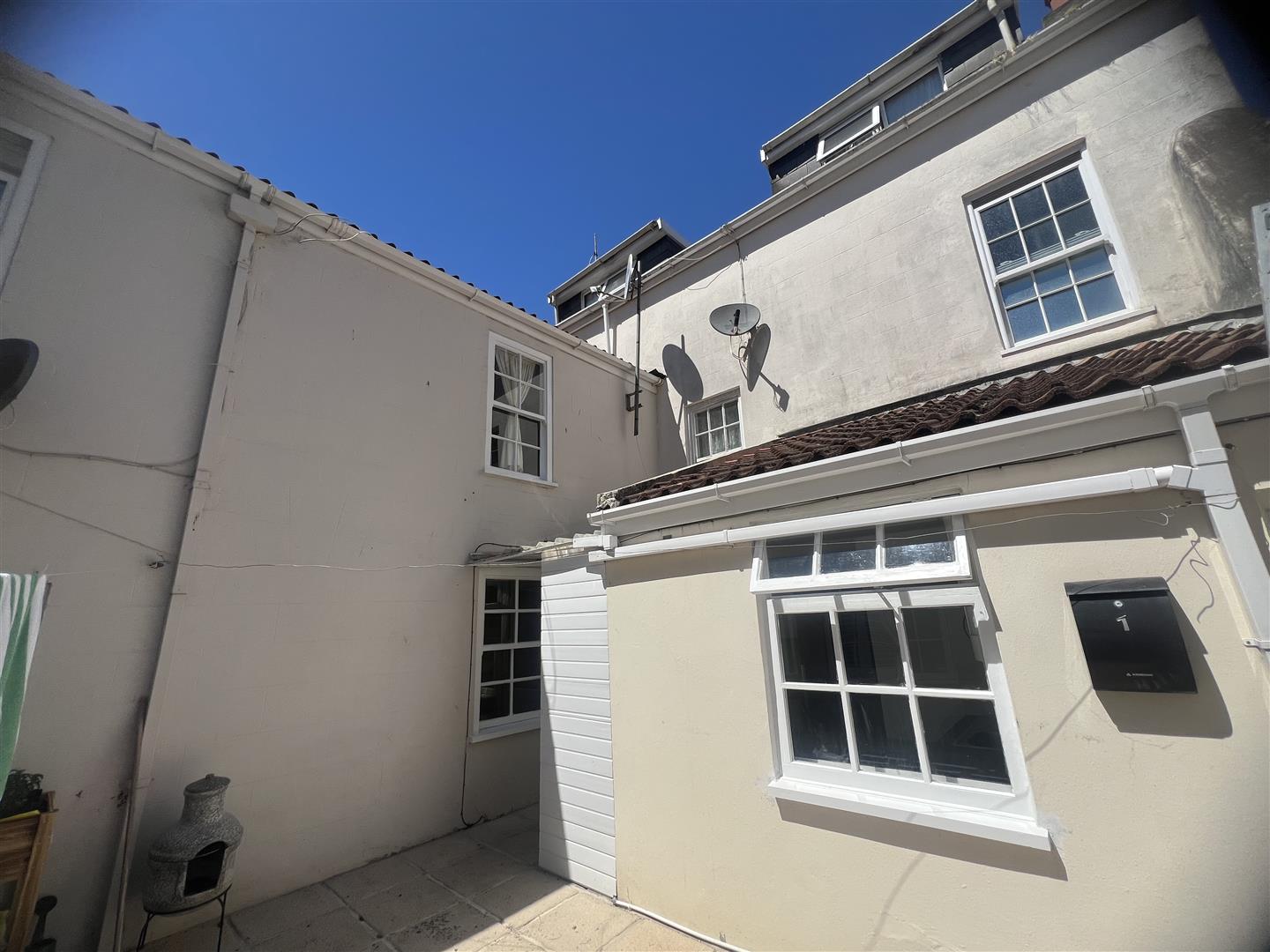 1 Duhamel Cottages, Duhamel Place, St. Helier